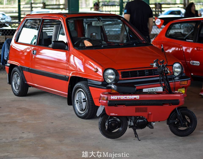 Illustration for article titled You Should Buy This Pristine 1985 Honda City R And Motocompo For $15,000 Right Now